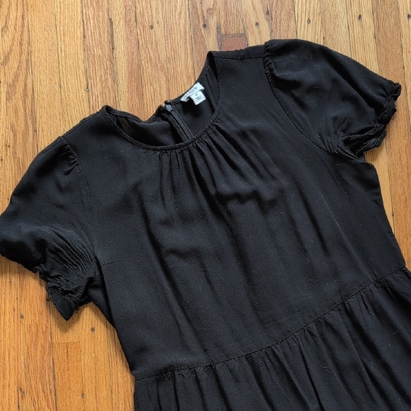 3 for $30: Women's Stylish Black Tiered Dress - Size Medium - Picture 2 of 4
